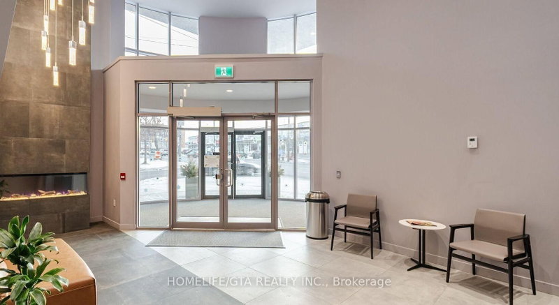 208 - 2433 Dufferin Street