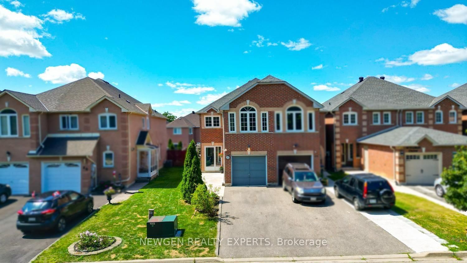 42 Mccleave Crescent • Brampton, ON photo 1