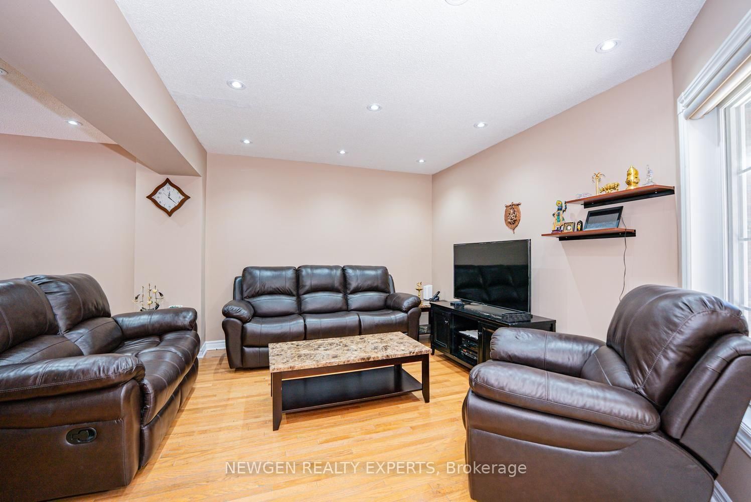 42 Mccleave Crescent • Brampton, ON photo 11