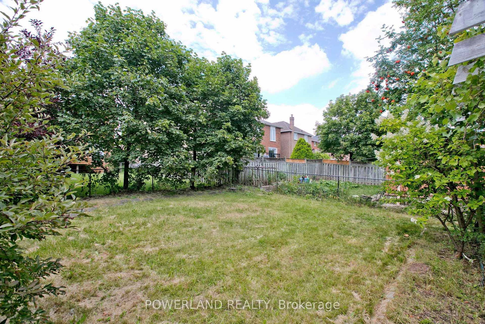 2441 Strathmore Crescent • Mississauga, ON photo 37