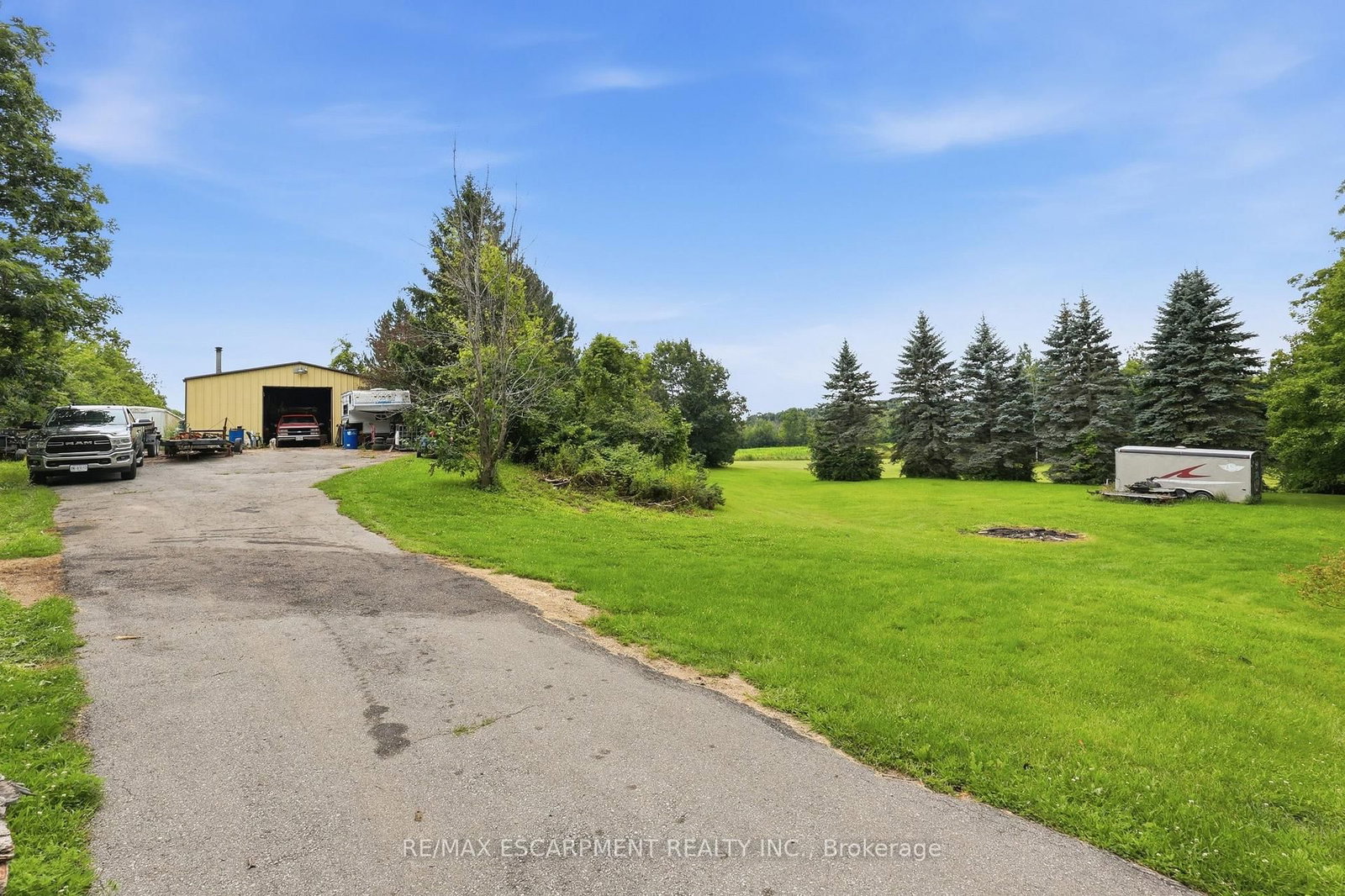 2210 1 Sideroad • Burlington, ON photo 32