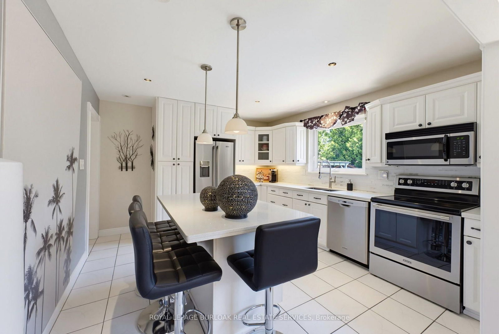 2325 Duncaster Drive • Burlington, ON photo 16