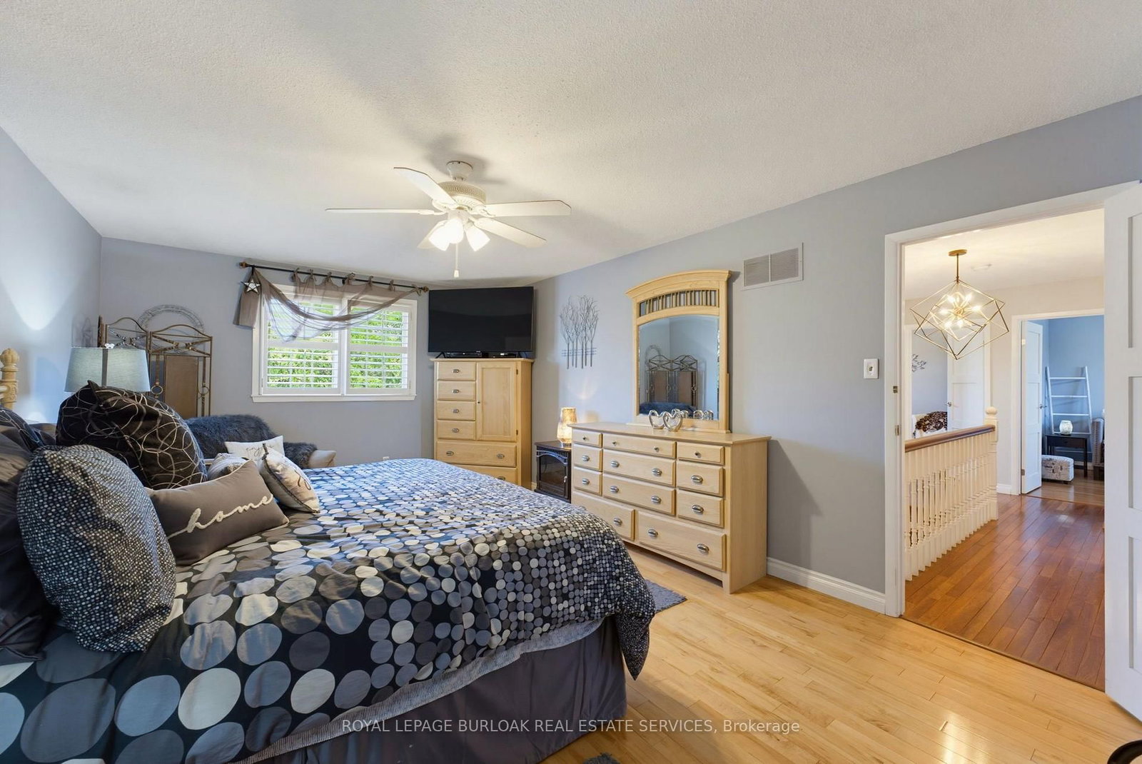 2325 Duncaster Drive • Burlington, ON photo 24