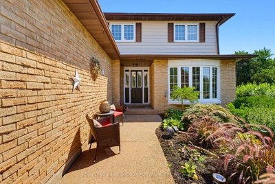 2325 Duncaster Drive • Burlington, ON photo 7