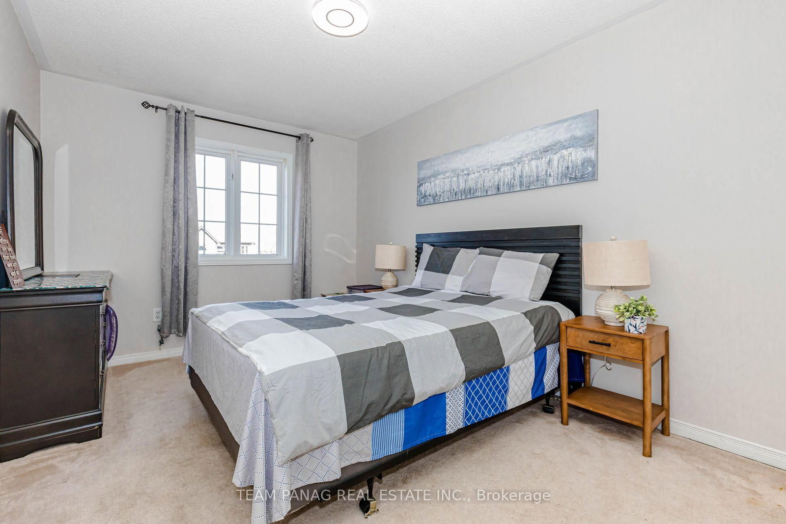 25 Ural Circle • Brampton, ON photo 13