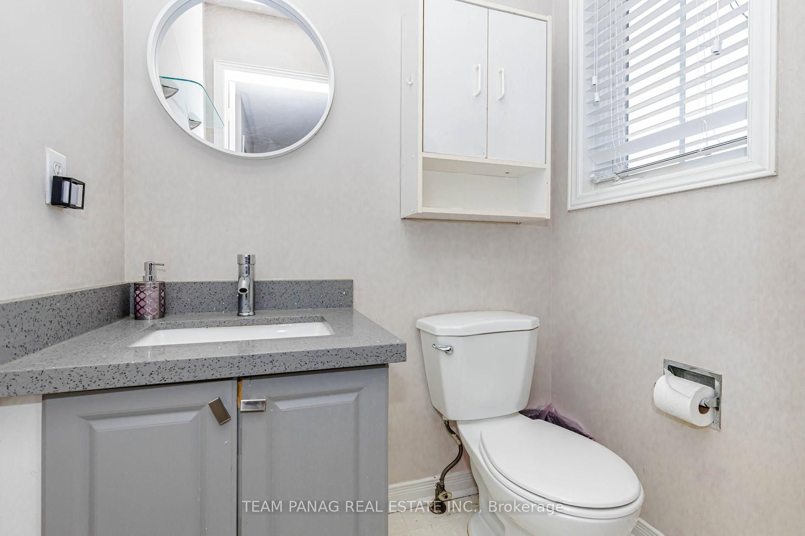 25 Ural Circle • Brampton, ON photo 15