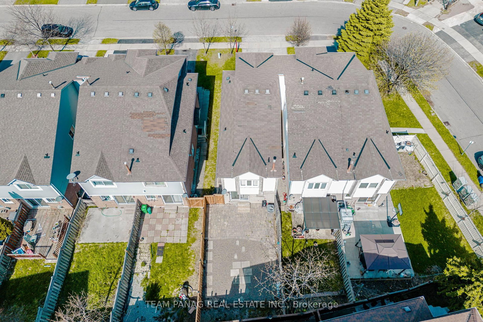 25 Ural Circle • Brampton, ON photo 27
