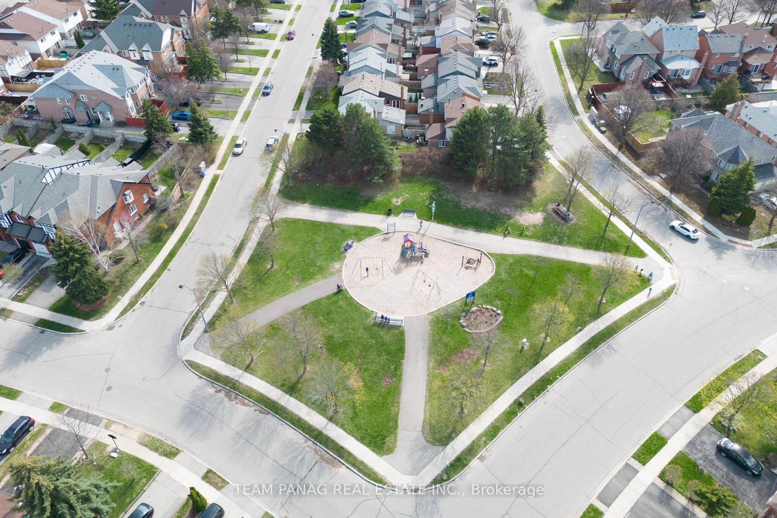 25 Ural Circle • Brampton, ON photo 31