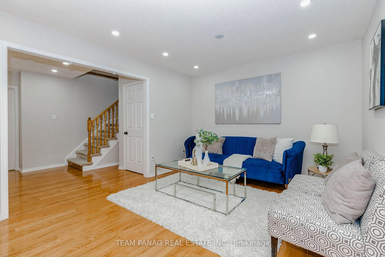 25 Ural Circle • Brampton, ON photo 4