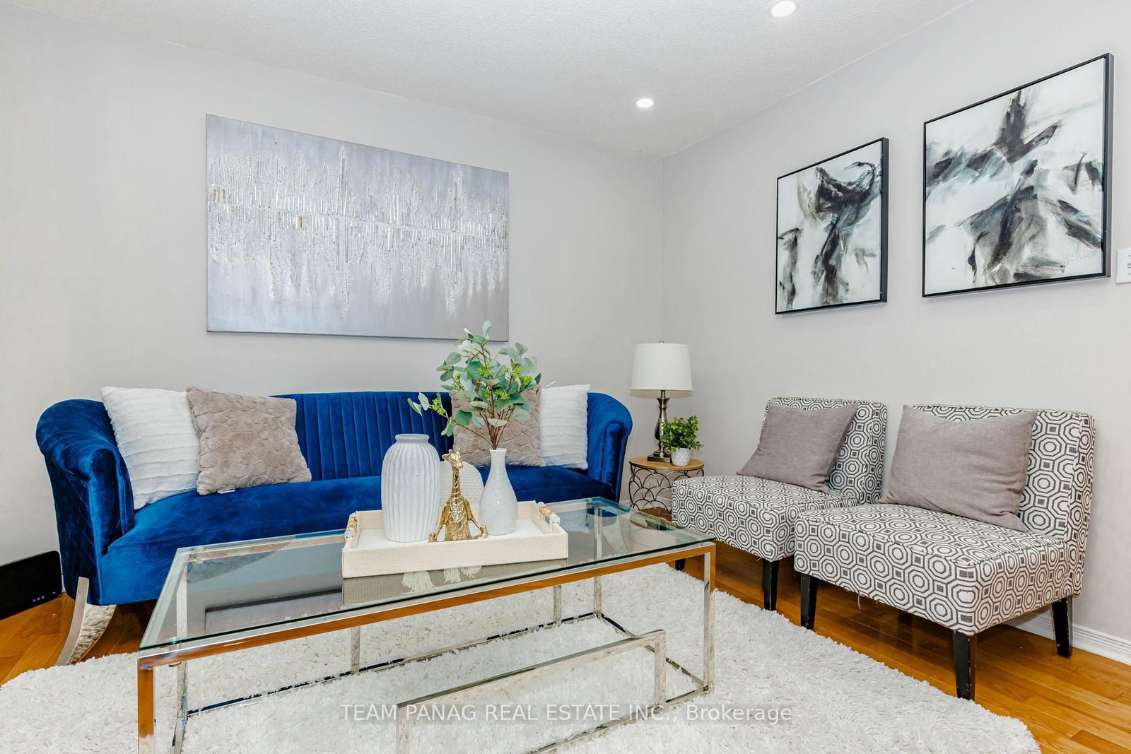 25 Ural Circle • Brampton, ON photo 5