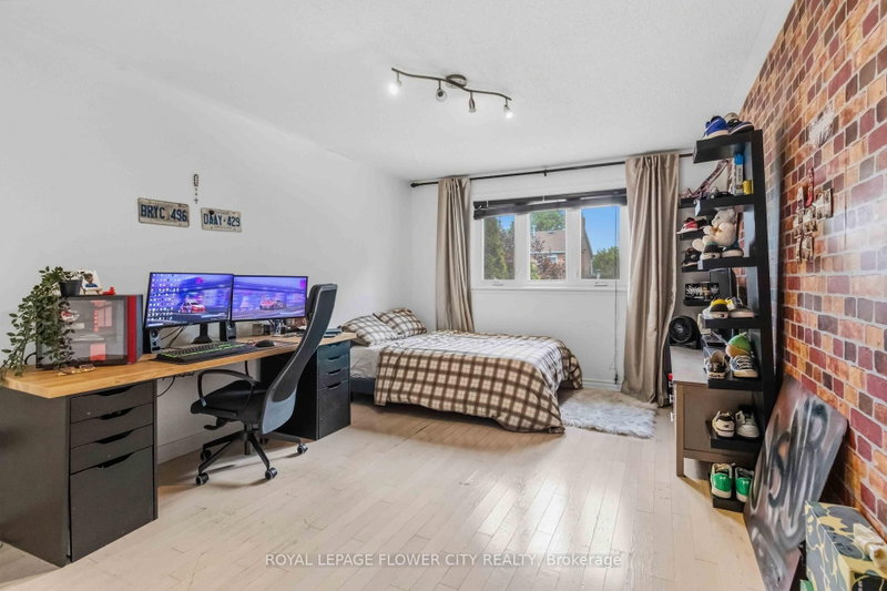 18 Pleasant Valley Brampton,ON L6S 5S2 — Photo 18
