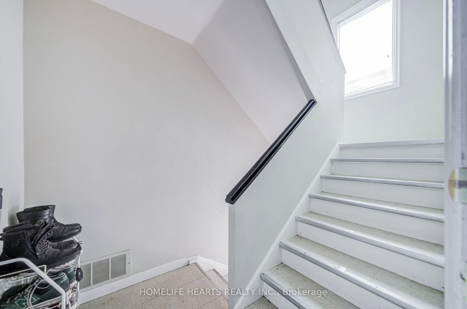 23 Broadview Avenue • Mississauga, ON photo 16