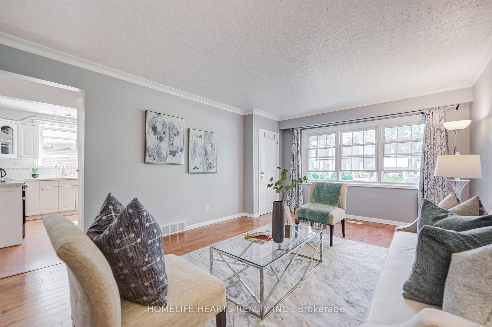 23 Broadview Avenue • Mississauga, ON photo 9