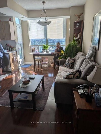 1359 Rathburn Mississauga,ON L4W 5P7 — Photo 10