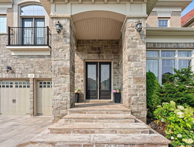 118 Coastline Drive