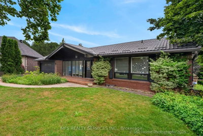5 Morley Court • Toronto, ON photo 3