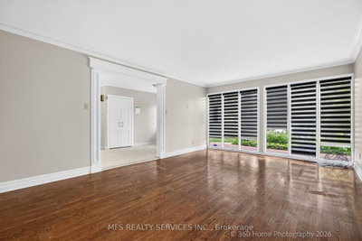 5 Morley Court • Toronto, ON photo 9