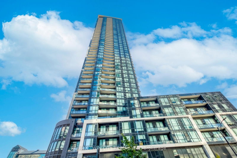 511 - 510 Curran Place