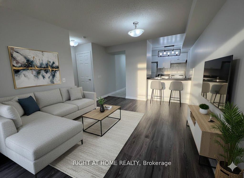 55 Strathaven Mississauga,ON L5R 4G9 — Photo 2