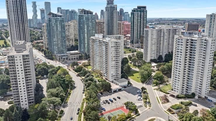 3590 Kaneff Crescent • #1913 • Mississauga, ON photo 21