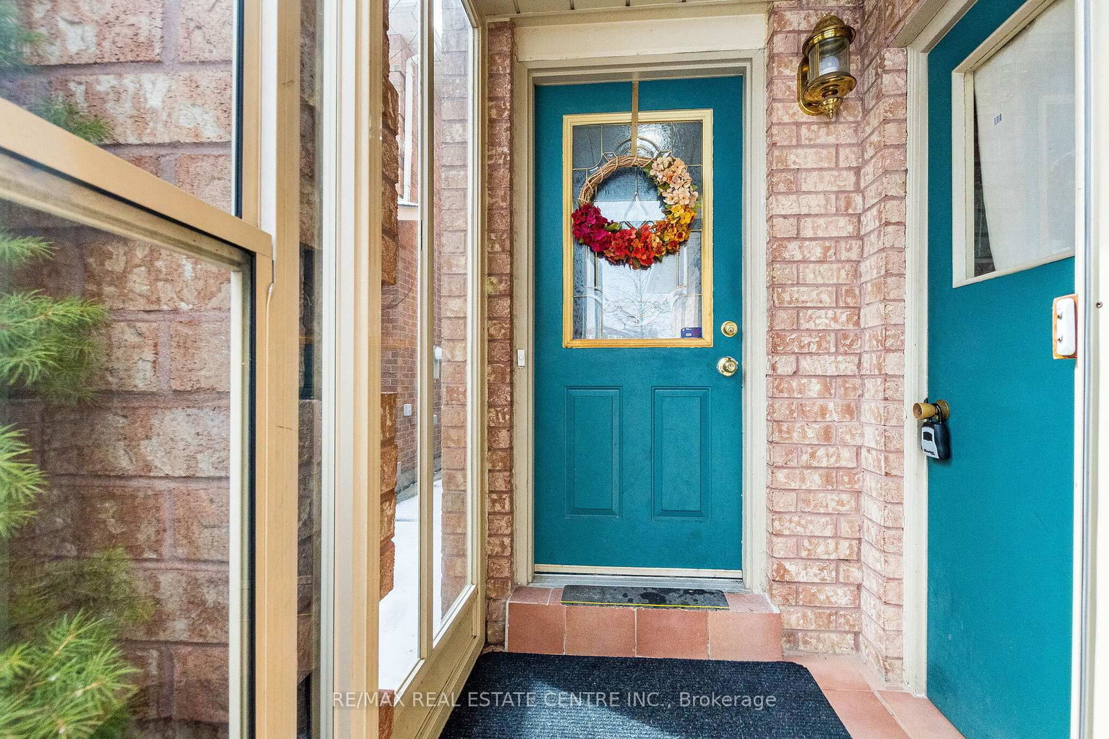 82 Candy Crescent • Brampton, ON photo 2