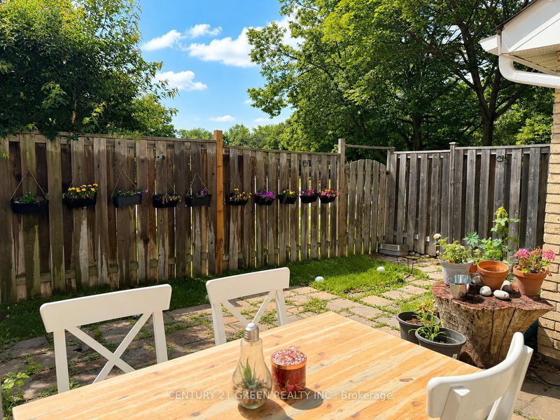 6777 Formentera Mississauga,ON L5N 2M3 — Photo 27