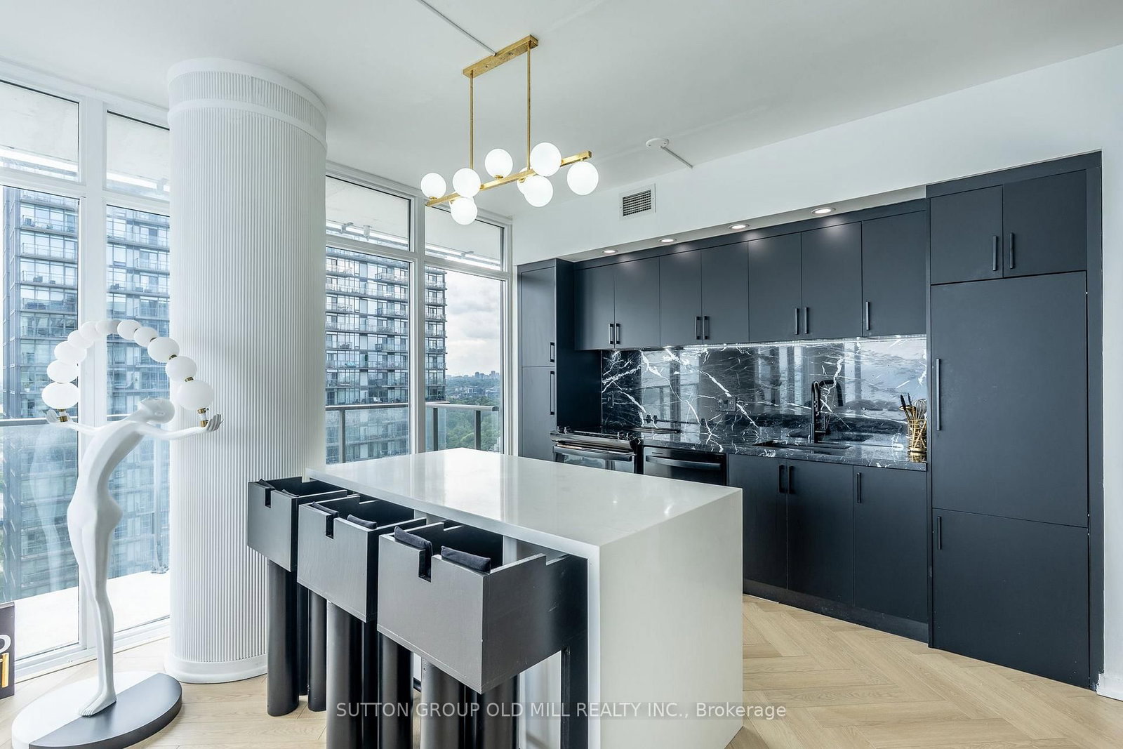 103 The Queensway • #2505 • Toronto, ON photo 4