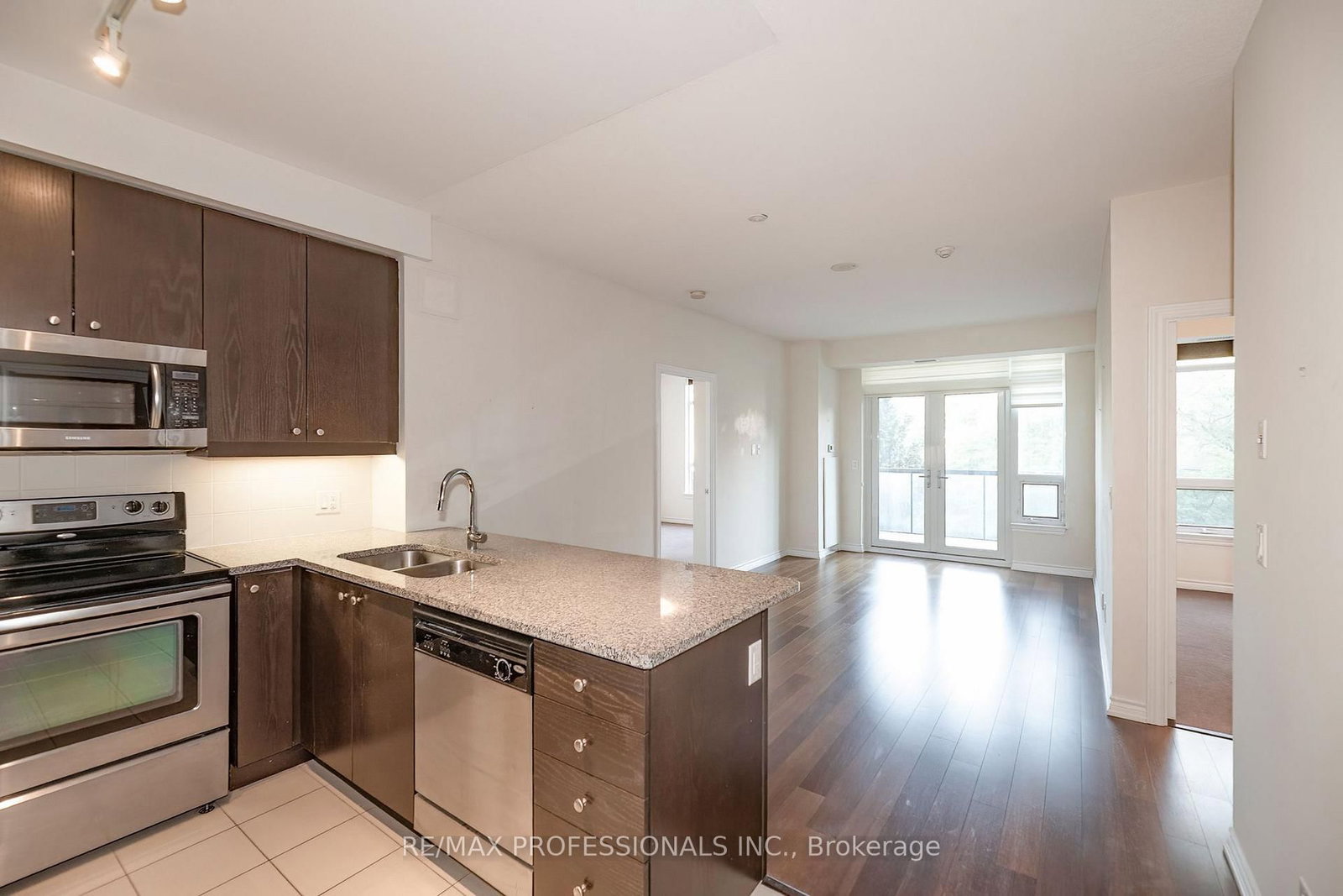 1135 Royal York Road • #312 • Toronto, ON photo 10
