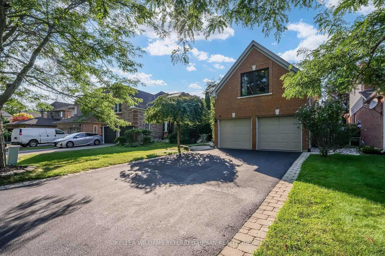 9 Stone Street • Halton Hills, ON photo 1