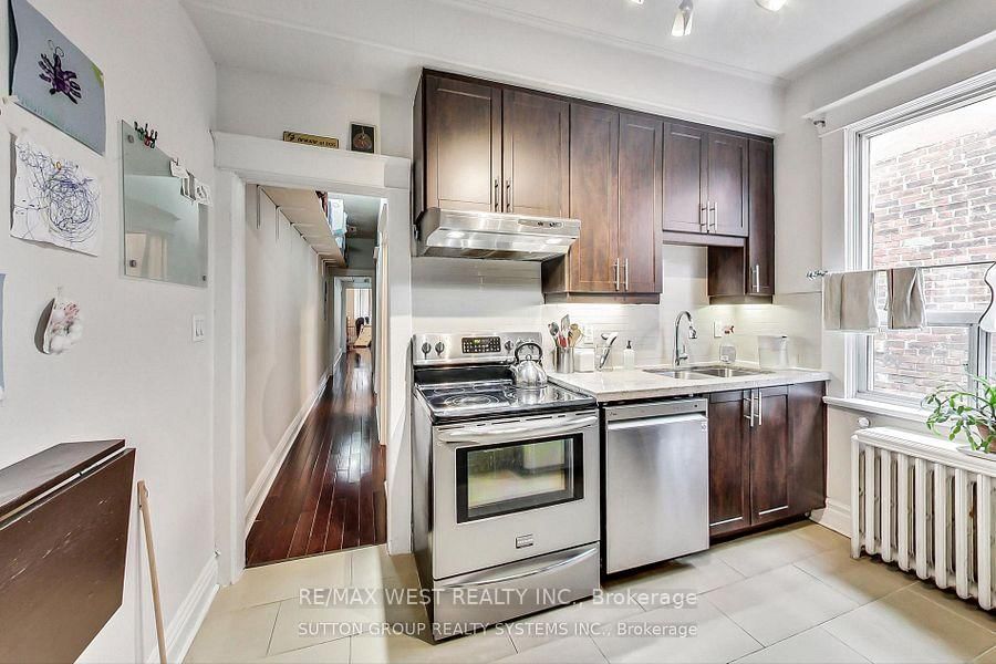 328 High Park Avenue • Toronto, ON photo 13