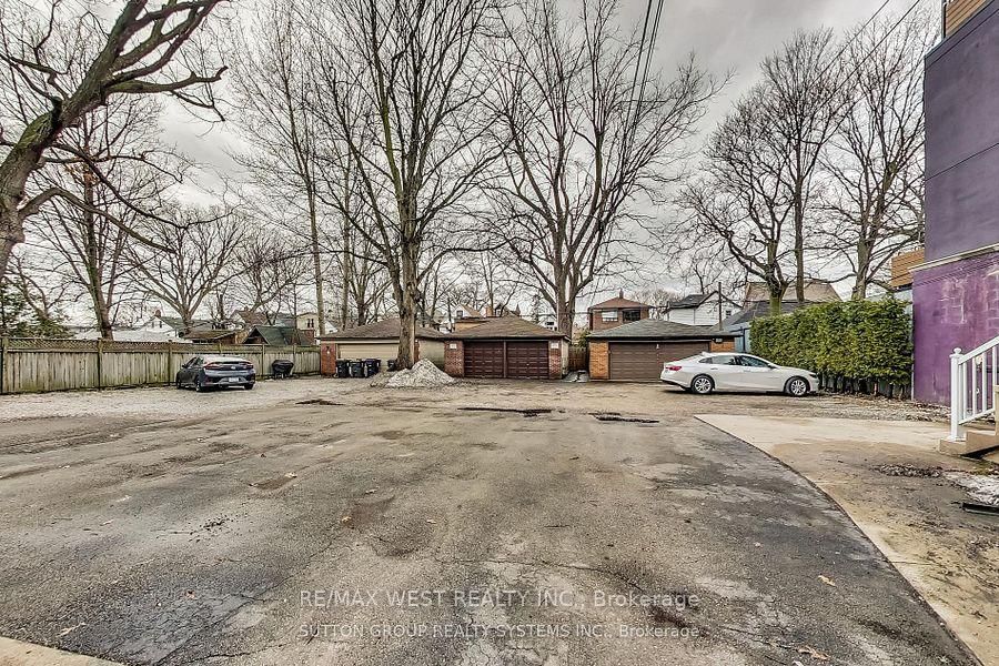 328 High Park Avenue • Toronto, ON photo 20