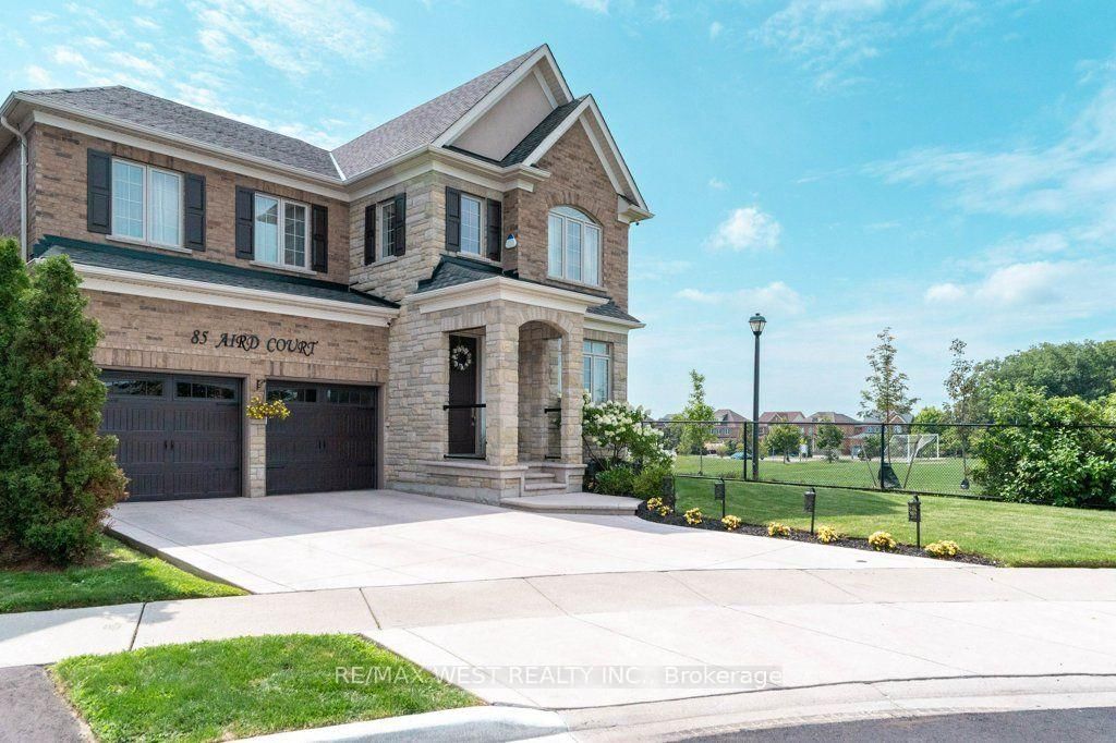 85 Aird Court • Milton, ON photo 2