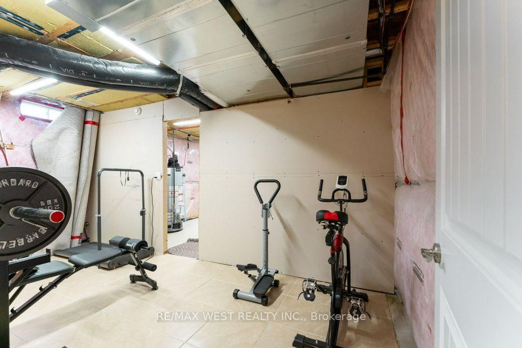 85 Aird Court • Milton, ON photo 38