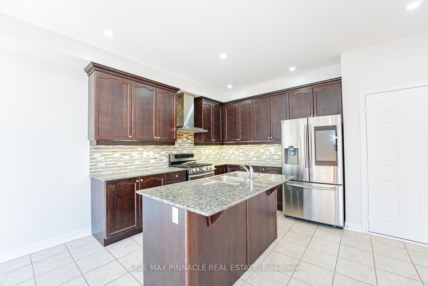 16 Baby Pointe Brampton,ON L7A 0W3 — Photo 10