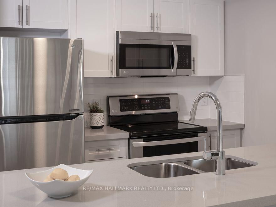 207 - 5191 Dundas Street W, Toronto 4