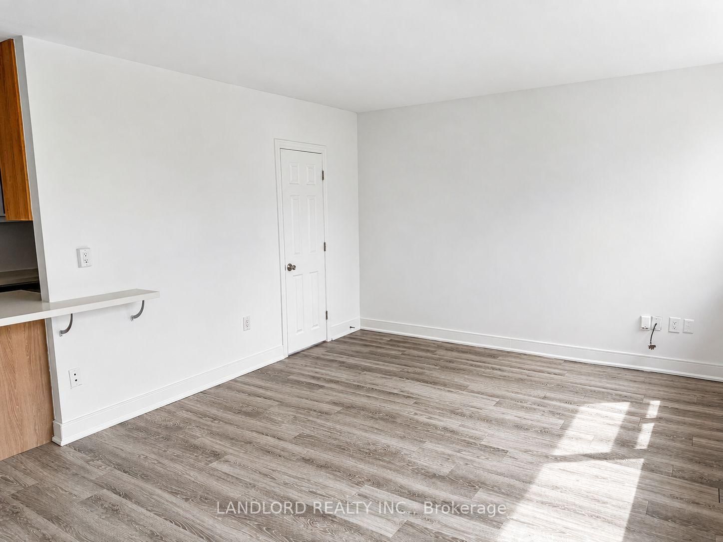 31 - 140 Springhurst Avenue, Toronto 3