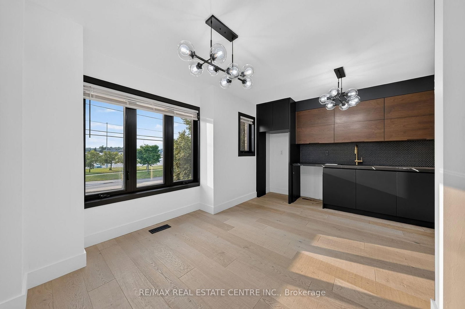 5090 Fairview Street • #50 • Burlington, ON photo 17