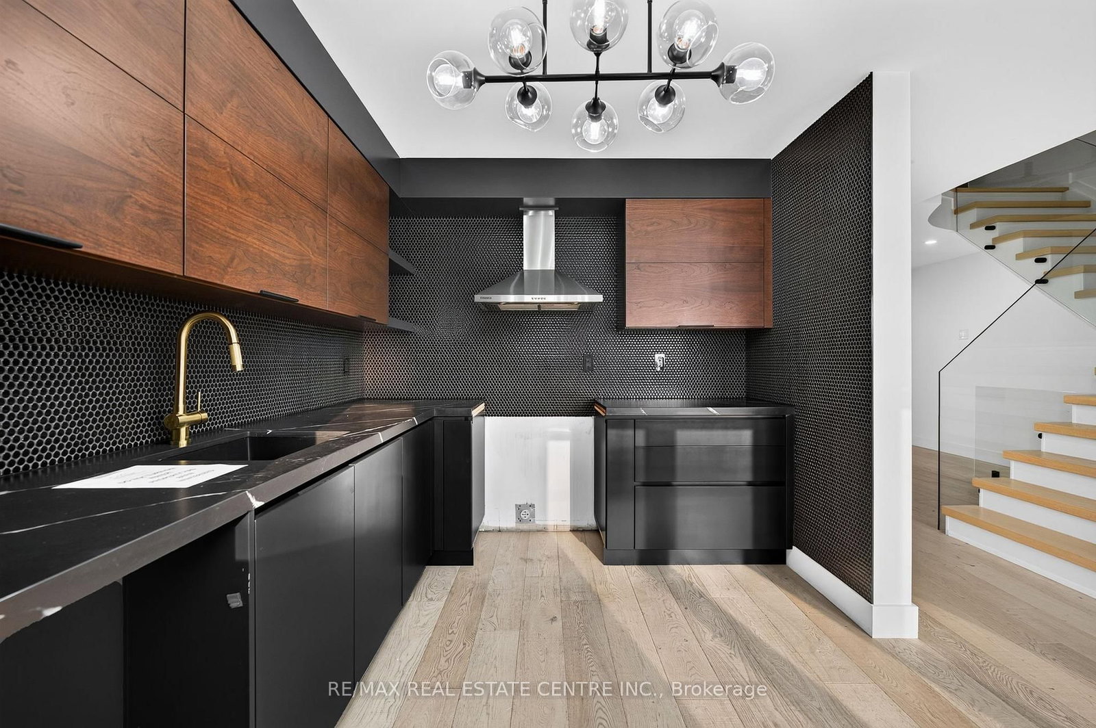 5090 Fairview Street • #50 • Burlington, ON photo 19