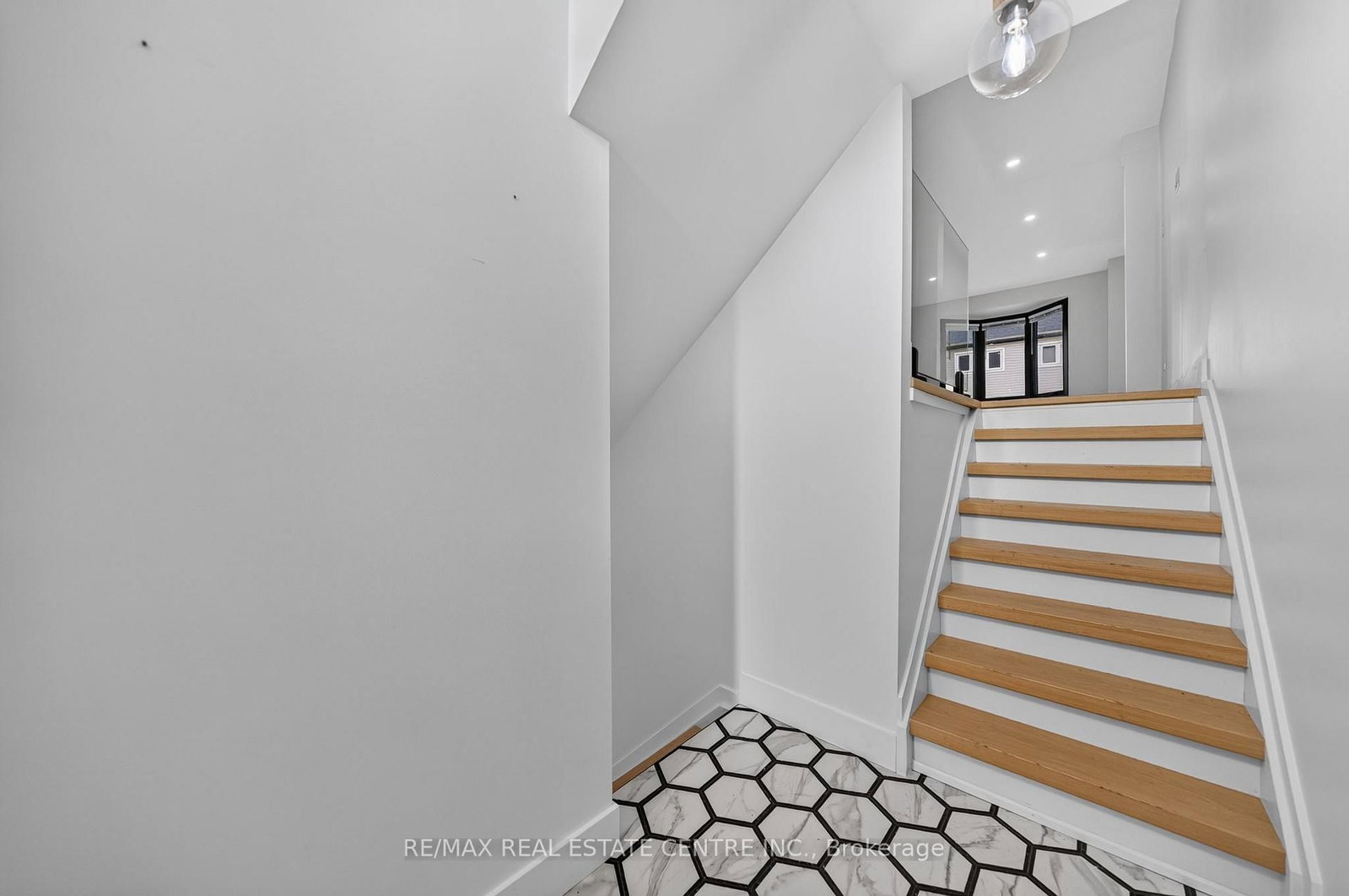 5090 Fairview Street • #50 • Burlington, ON photo 38
