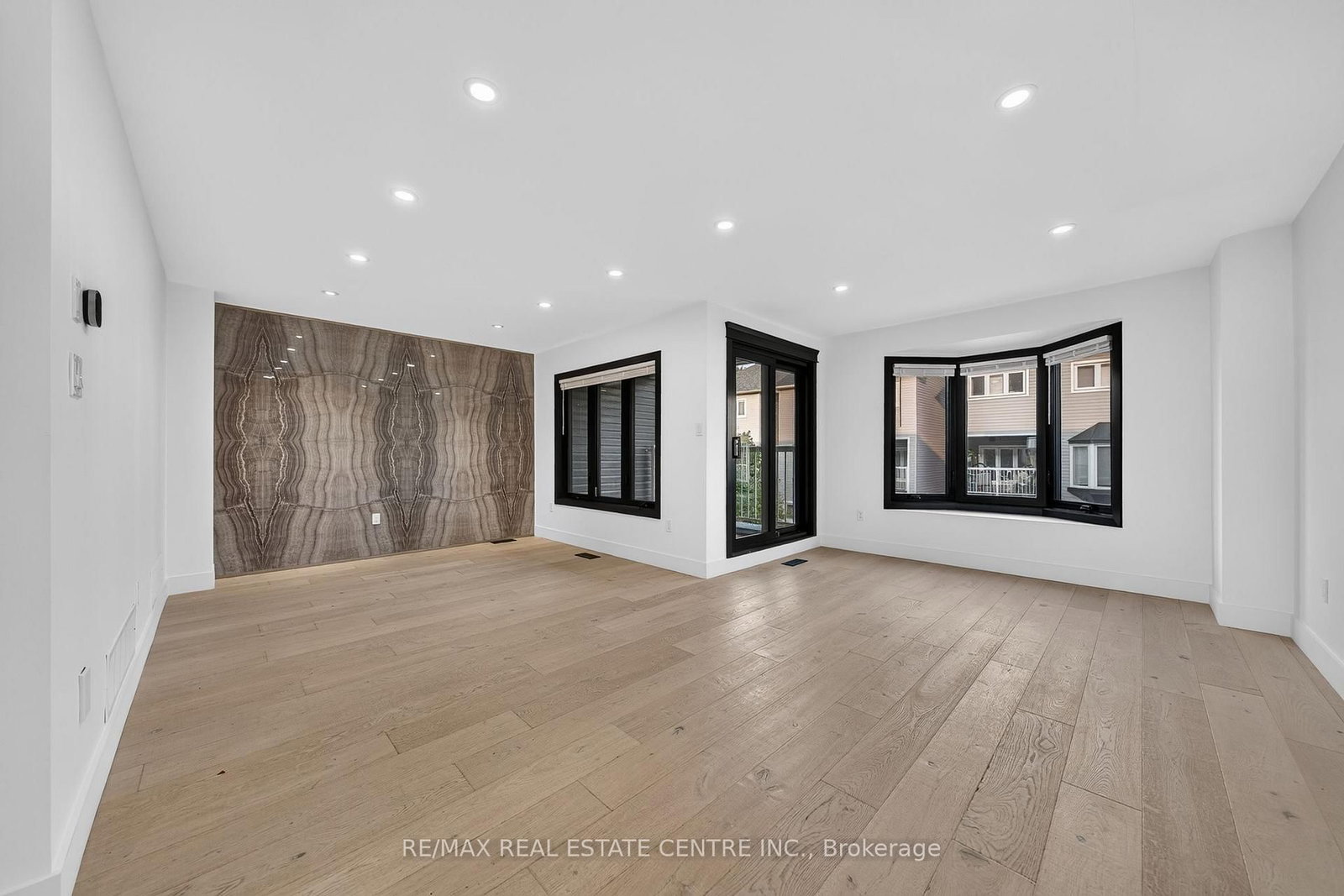 5090 Fairview Street • #50 • Burlington, ON photo 5
