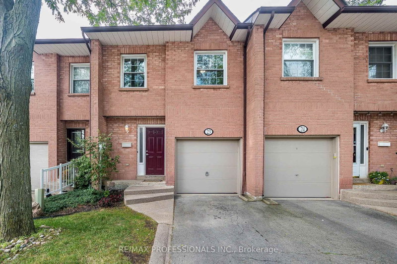23 - 2004 Glenada Crescent