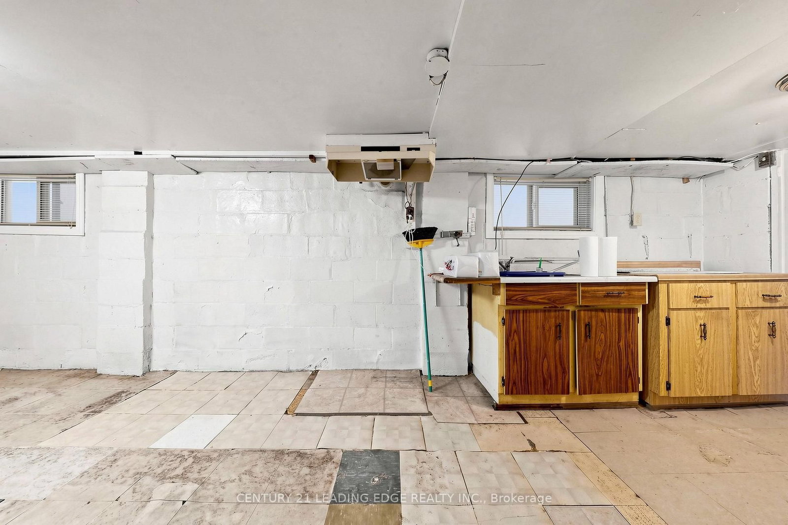 180 Gilbert Avenue • Toronto, ON photo 23