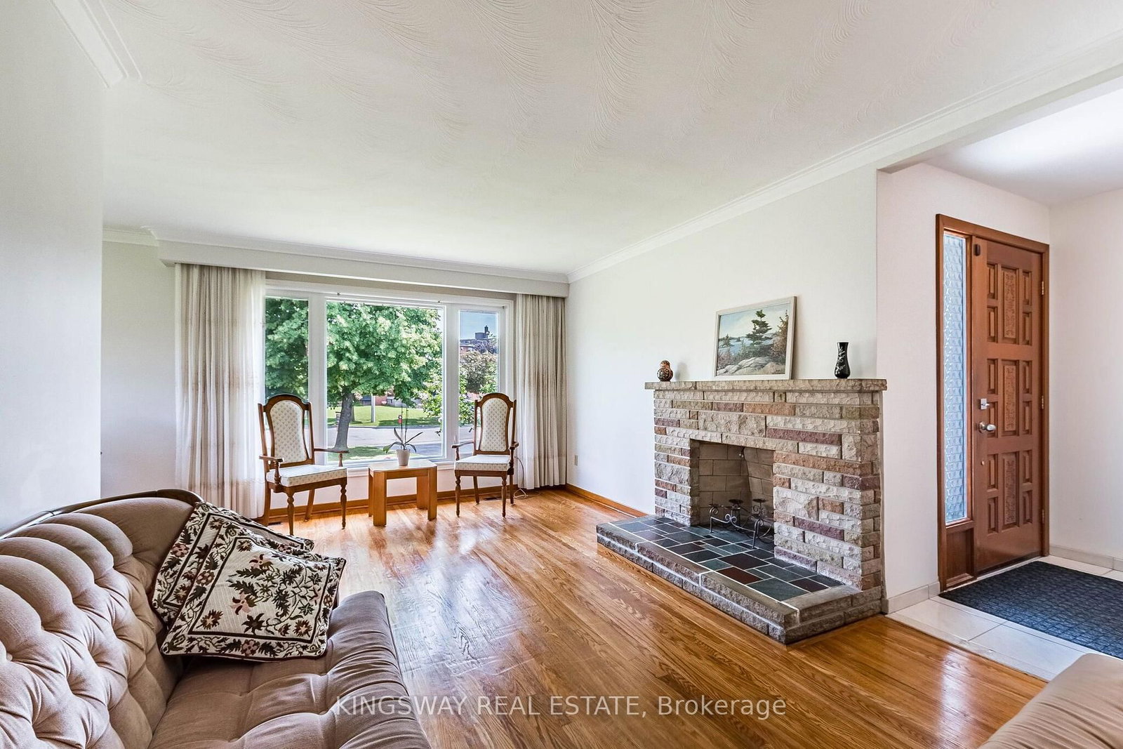 163 Floradale Drive • Mississauga, ON photo 4