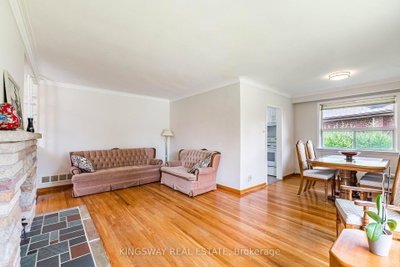 163 Floradale Drive • Mississauga, ON photo 5