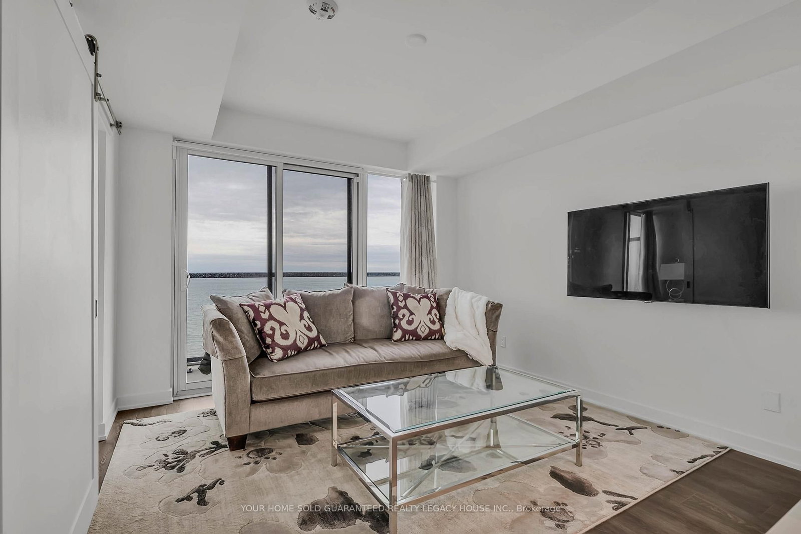 370 Martha Street • #1805 • Burlington, ON photo 7