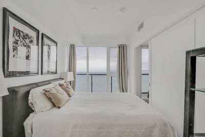 370 Martha Street • #1805 • Burlington, ON photo 9