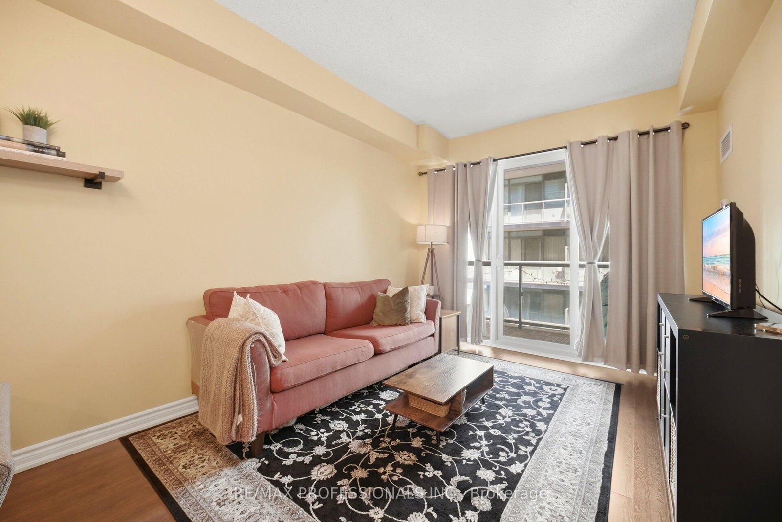 15 James Finlay Way • #922 • Toronto, ON photo 14