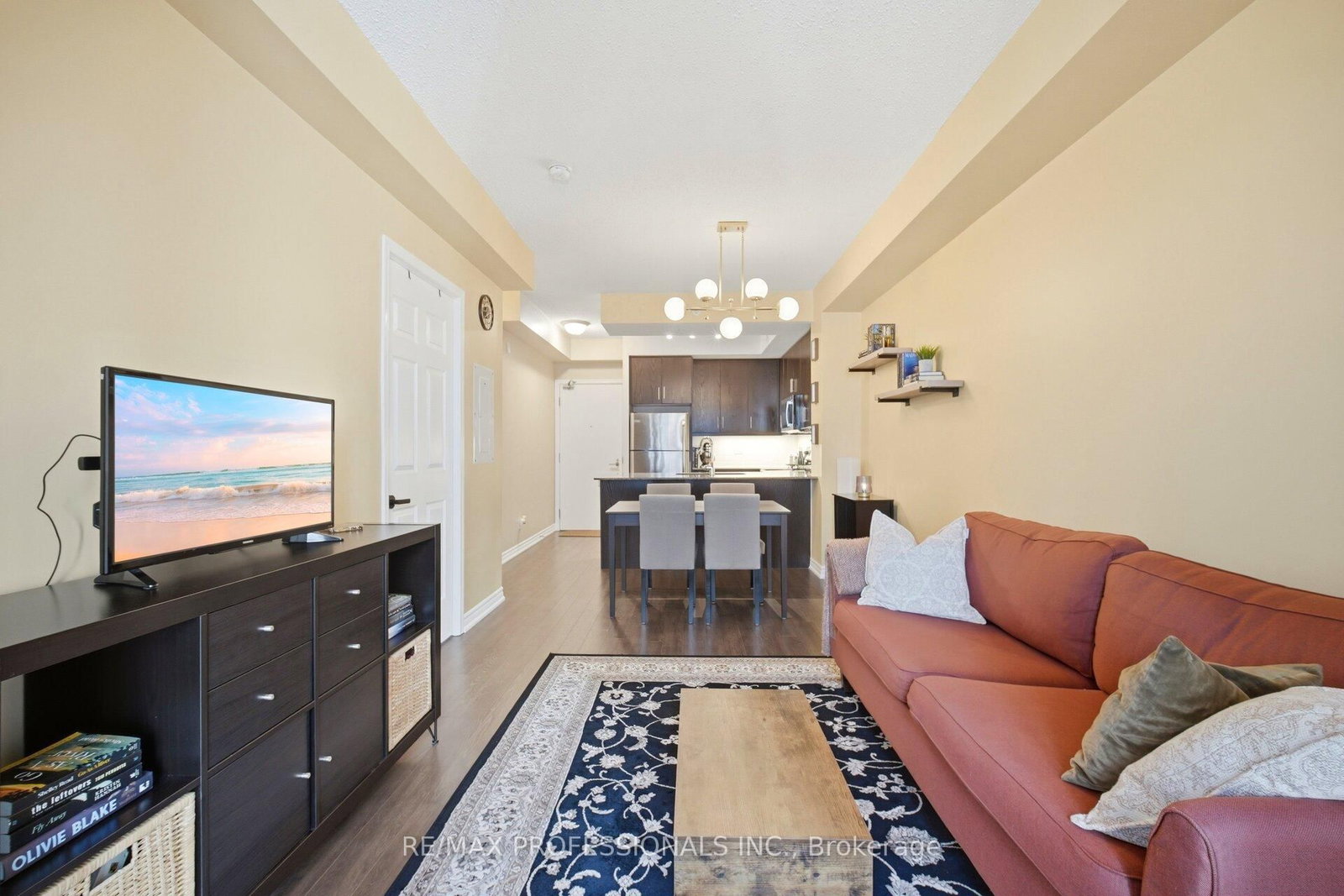 15 James Finlay Way • #922 • Toronto, ON photo 2
