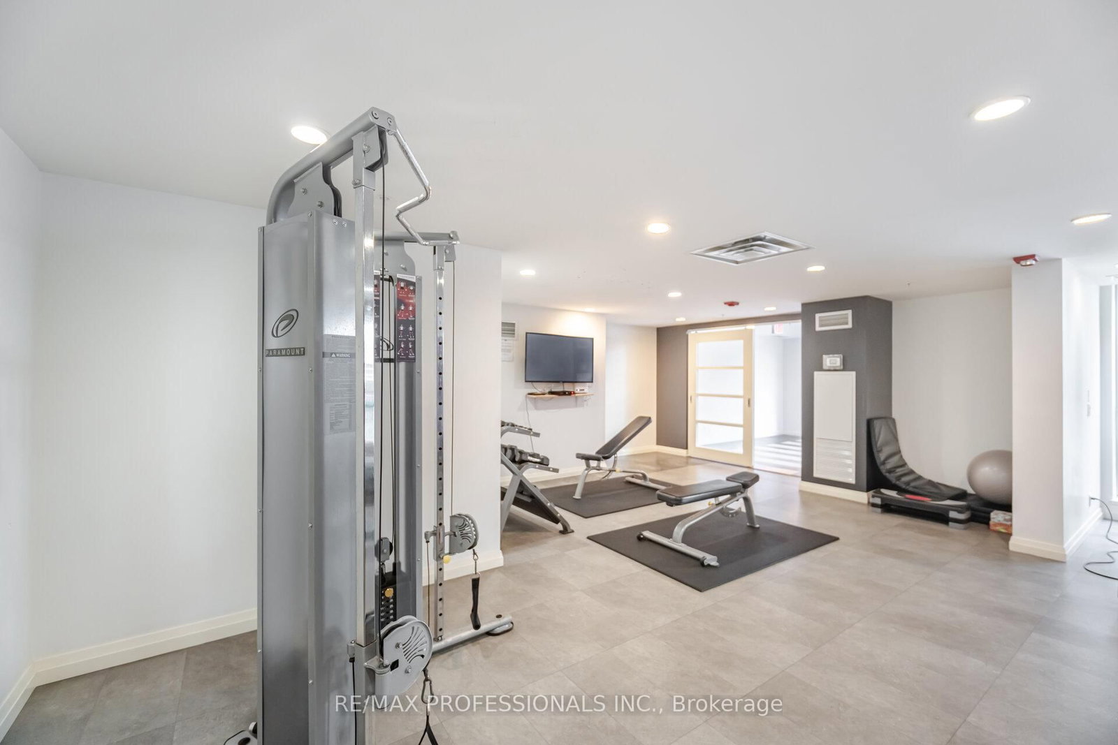 15 James Finlay Way • #922 • Toronto, ON photo 23