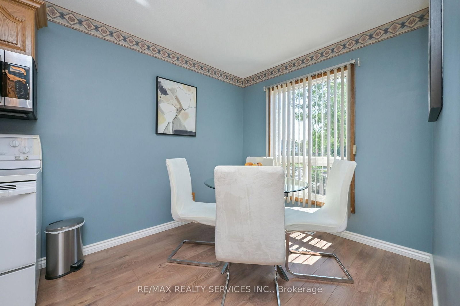 2 Lindridge Avenue • Brampton, ON photo 4